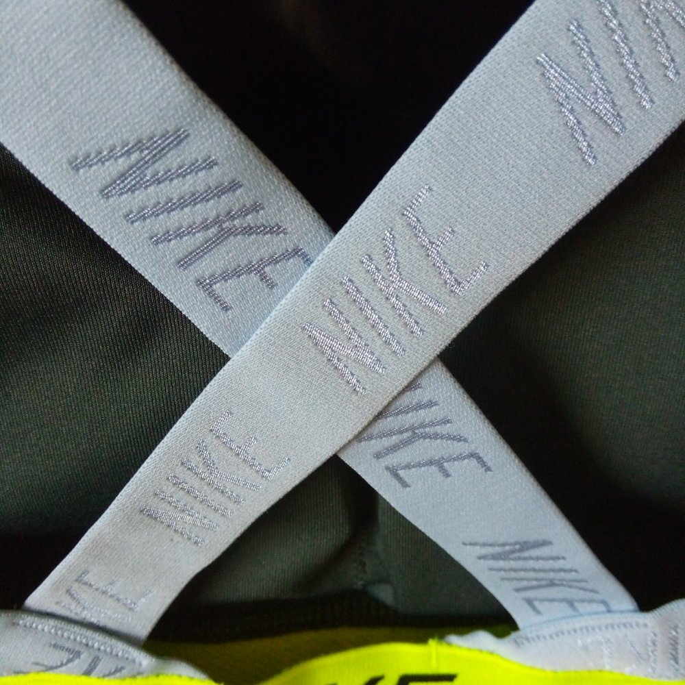 Nike Logo sports bra - Picture 5 of 5